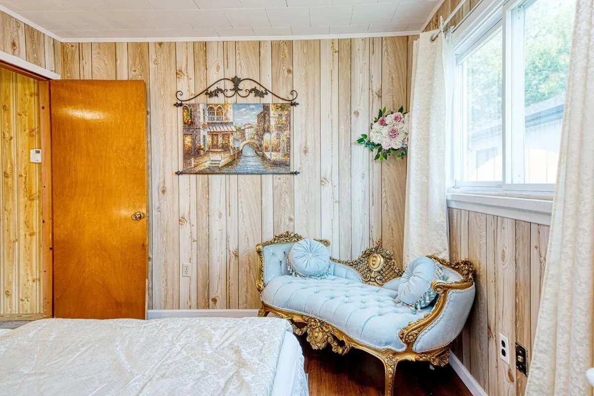 L'Anciennce Indigo-Vintage Stay,Hot Tub,5Min Falls Καταρράκτες του Νιαγάρα Σπίτι διακοπών