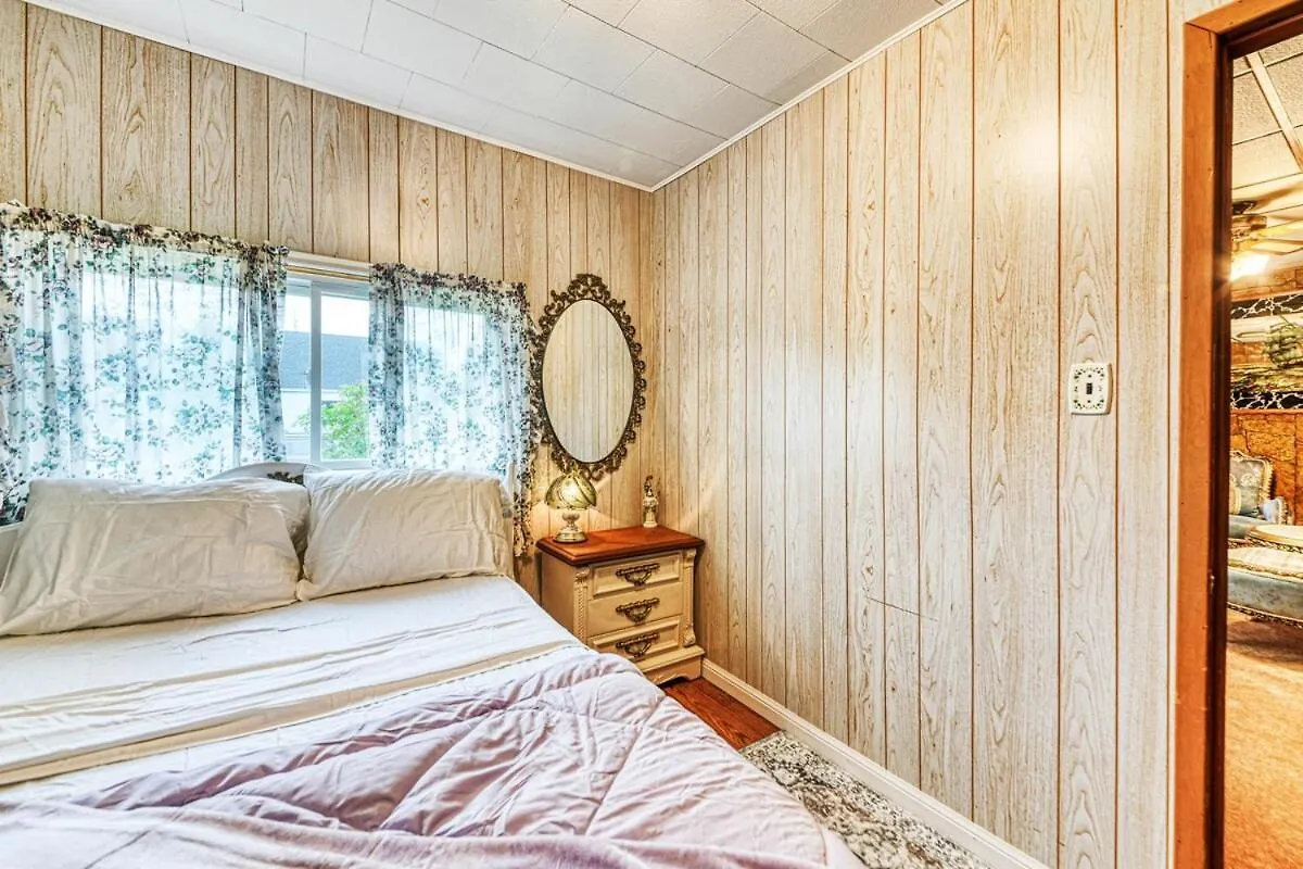 Σπίτι διακοπών L'Anciennce Indigo-Vintage Stay,Hot Tub,5Min Falls Καταρράκτες του Νιαγάρα